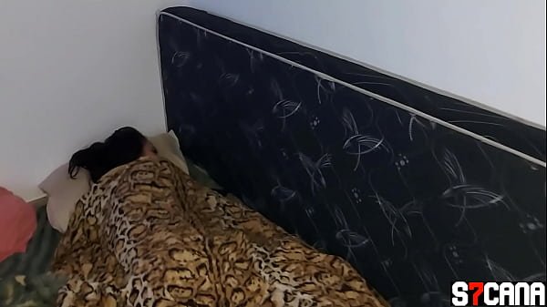 novinha deitada e transei gostoso com ela